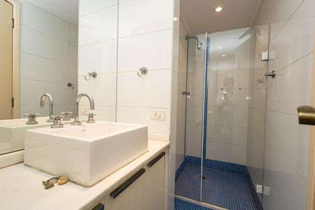 Apartamento à venda com 280m², 2 quartos e 3 vagasBanheiro Social