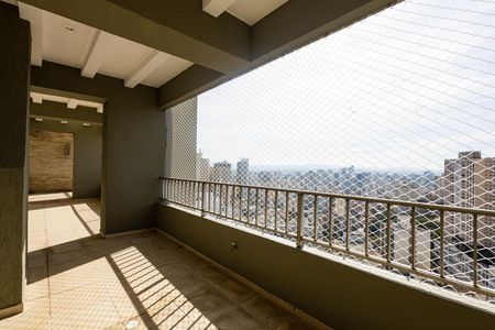 Apartamento à venda com 280m², 2 quartos e 3 vagasTerraço