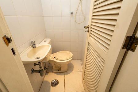 Apartamento à venda com 280m², 2 quartos e 3 vagasBanheiro de serviço