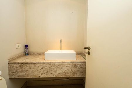 Apartamento à venda com 280m², 2 quartos e 3 vagasLavabo