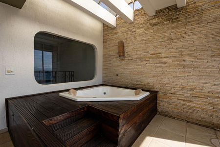 Apartamento à venda com 280m², 2 quartos e 3 vagas Terraço /Banheira