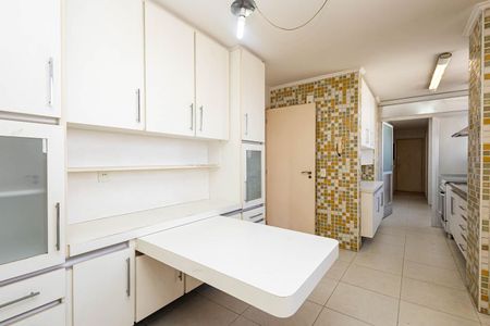 Apartamento à venda com 280m², 2 quartos e 3 vagasCozinha