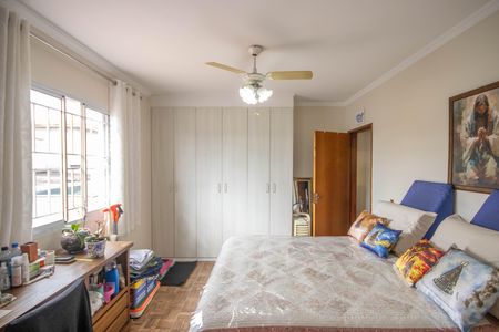 Casa à venda com 260m², 3 quartos e 2 vagasSuíte