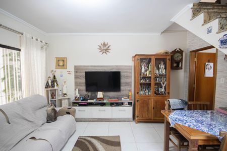 Casa à venda com 260m², 3 quartos e 2 vagasSala