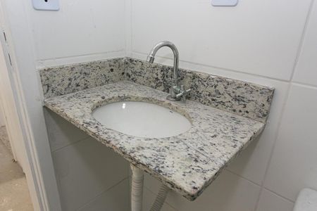 Apartamento à venda com 38m², 2 quartos e sem vaga Apartamento à venda com 38m², 2 quartos e sem vagaBanheiro