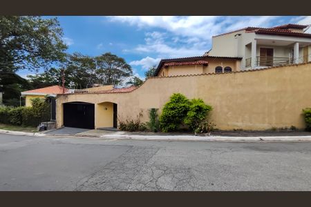 Casa para alugar com 220m², 3 quartos e 3 vagasFachada