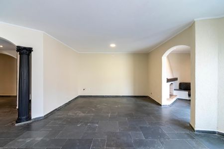 Casa para alugar com 220m², 3 quartos e 3 vagasSala