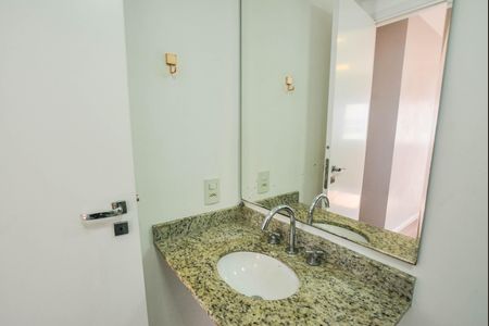 Apartamento à venda com 52m², 2 quartos e 1 vaga Apartamento à venda com 52m², 2 quartos e 1 vagaBanheiro da Suíte