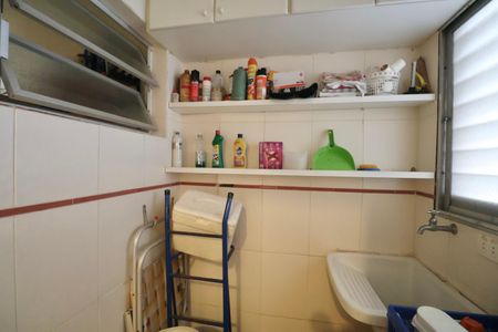 Apartamento para alugar com 300m², 3 quartos e 1 vagaÁrea de Serviço