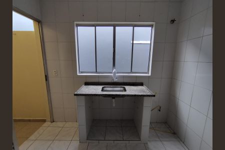 Casa para alugar com 70m², 1 quarto e 1 vaga Casa para alugar com 70m², 1 quarto e 1 vagaCozinha - Torneira