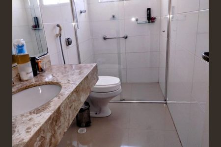 Casa à venda com 180m², 4 quartos e 3 vagas
