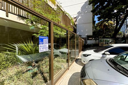 Apartamento à venda com 138m², 3 quartos e 2 vagas Apartamento à venda com 138m², 3 quartos e 2 vagasFachada