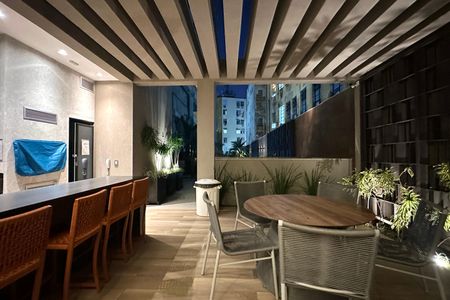 Apartamento à venda com 138m², 3 quartos e 2 vagas Apartamento à venda com 138m², 3 quartos e 2 vagasÁrea comum - Churrasqueira