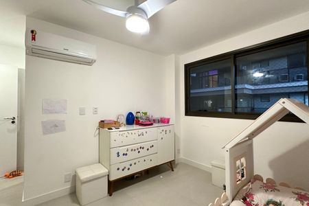 Apartamento à venda com 138m², 3 quartos e 2 vagas Apartamento à venda com 138m², 3 quartos e 2 vagasQuarto 1