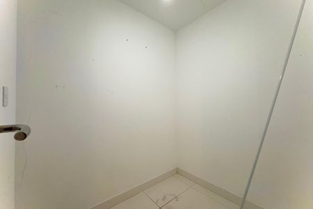 Apartamento à venda com 138m², 3 quartos e 2 vagas Apartamento à venda com 138m², 3 quartos e 2 vagasQuarto de serviço