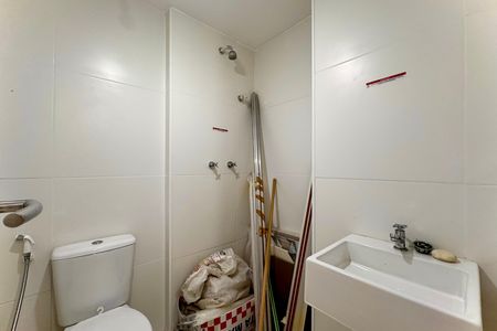 Apartamento à venda com 138m², 3 quartos e 2 vagas Apartamento à venda com 138m², 3 quartos e 2 vagasBanheiro de serviço