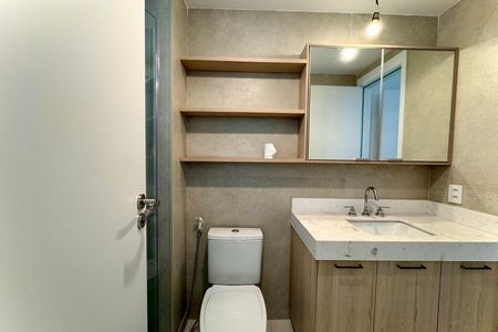 Apartamento à venda com 138m², 3 quartos e 2 vagas Apartamento à venda com 138m², 3 quartos e 2 vagasBanheiro da Suíte