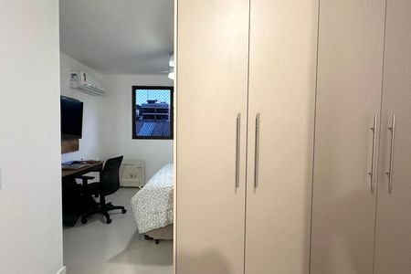 Apartamento à venda com 138m², 3 quartos e 2 vagas Apartamento à venda com 138m², 3 quartos e 2 vagasSuíte