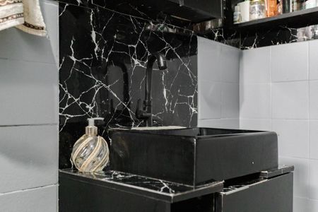 Apartamento à venda com 65m², 2 quartos e sem vagaBanheiro