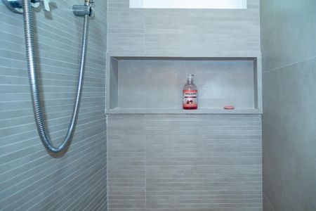 Apartamento à venda com 80m², 3 quartos e 2 vagas Apartamento à venda com 80m², 3 quartos e 2 vagasBanheiro