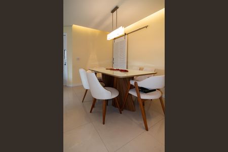 Apartamento à venda com 80m², 3 quartos e 2 vagas Apartamento à venda com 80m², 3 quartos e 2 vagasSala