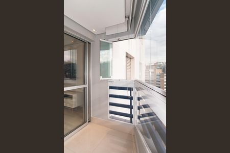 Apartamento à venda com 80m², 3 quartos e 2 vagas Apartamento à venda com 80m², 3 quartos e 2 vagasVaranda