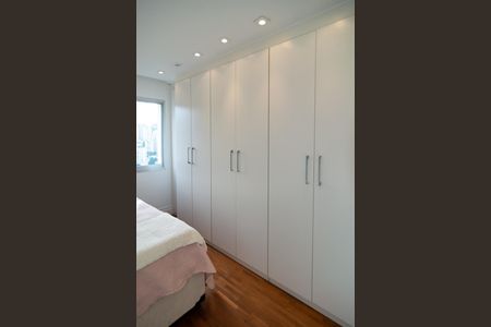 Apartamento à venda com 80m², 3 quartos e 2 vagas Apartamento à venda com 80m², 3 quartos e 2 vagasQuarto 1