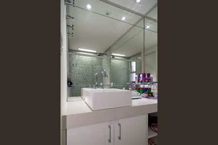 Apartamento à venda com 80m², 3 quartos e 2 vagas Apartamento à venda com 80m², 3 quartos e 2 vagasBanheiro Quarto 3 - Suíte