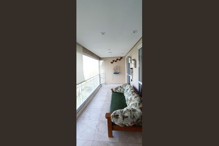 Apartamento para alugar com 122m², 3 quartos e 2 vagasVaranda