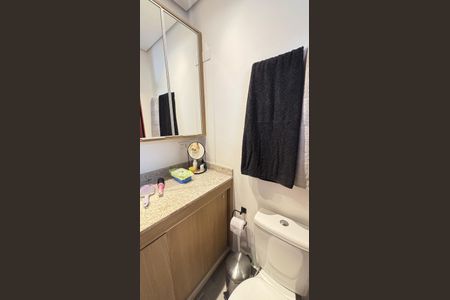 Apartamento à venda com 82m², 2 quartos e 2 vagas Apartamento à venda com 82m², 2 quartos e 2 vagasBanheiro da Suíte