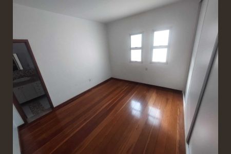 Casa para alugar com 500m², 4 quartos e 4 vagas