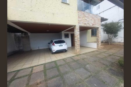 Casa para alugar com 500m², 4 quartos e 4 vagas