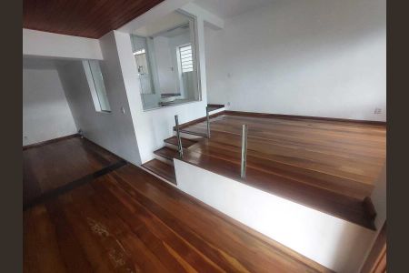 Casa para alugar com 500m², 4 quartos e 4 vagas