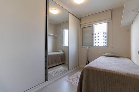 Apartamento à venda com 70m², 2 quartos e 2 vagasQuarto 