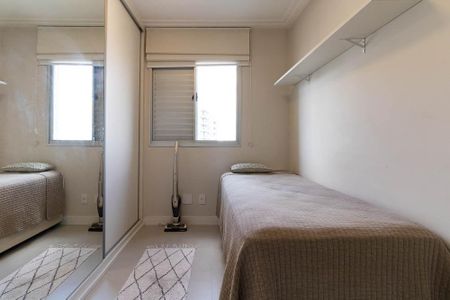 Apartamento à venda com 70m², 2 quartos e 2 vagasQuarto 