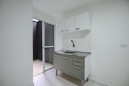 Cozinha de kitnet/studio para alugar com 1 quarto, 25m² em Ferreira, São Paulo