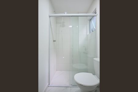 Banheiro de kitnet/studio para alugar com 1 quarto, 25m² em Ferreira, São Paulo