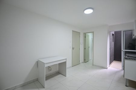 Sala/Quarto de kitnet/studio para alugar com 1 quarto, 25m² em Ferreira, São Paulo