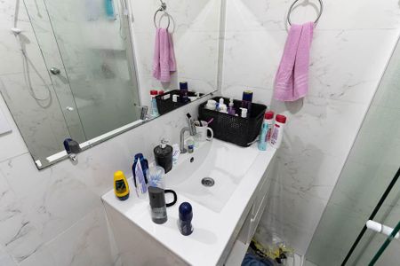 Apartamento à venda com 105m², 3 quartos e 1 vaga Apartamento à venda com 105m², 3 quartos e 1 vagaBanheiro da Suíte
