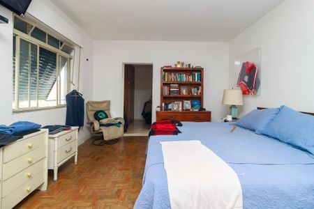 Casa à venda com 500m², 3 quartos e 4 vagasSuíte 1