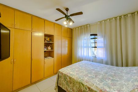 Casa à venda com 200m², 3 quartos e 1 vagaQuarto 1