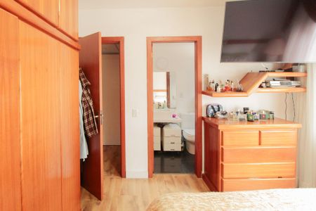 Apartamento à venda com 96m², 3 quartos e 1 vagaSuíte 