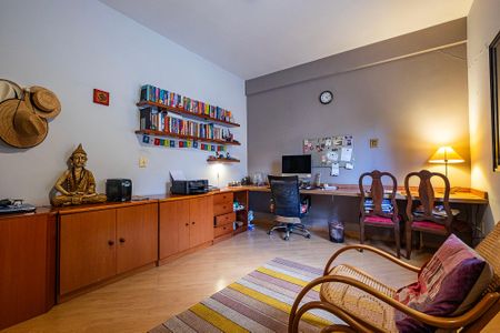 Casa à venda com 189m², 4 quartos e 3 vagas Casa à venda com 189m², 4 quartos e 3 vagasQuarto 4