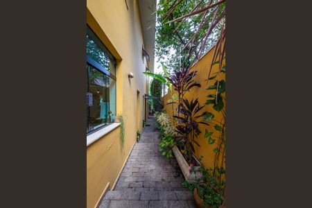 Casa à venda com 189m², 4 quartos e 3 vagas Casa à venda com 189m², 4 quartos e 3 vagasQuintal