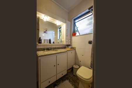 Casa à venda com 189m², 4 quartos e 3 vagas Casa à venda com 189m², 4 quartos e 3 vagasBanheiro da Suíte 2