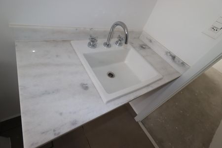 Apartamento à venda com 323m², 3 quartos e 5 vagasBanheiro da Suíte 1