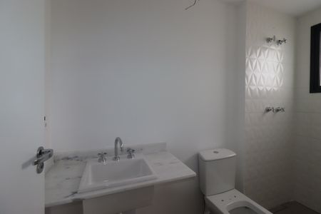 Apartamento à venda com 323m², 3 quartos e 5 vagasBanheiro da Suíte 3