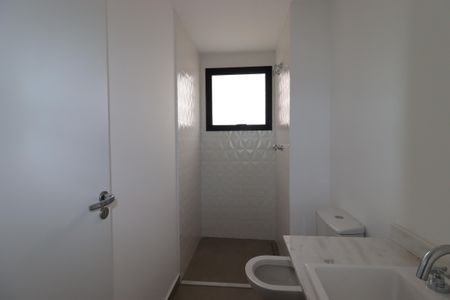 Apartamento à venda com 323m², 3 quartos e 5 vagasBanheiro da Suíte 1