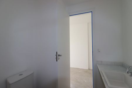 Apartamento à venda com 323m², 3 quartos e 5 vagasBanheiro da Suíte 2