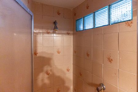 Apartamento para alugar com 100m², 2 quartos e sem vagaBanheiro da Suíte